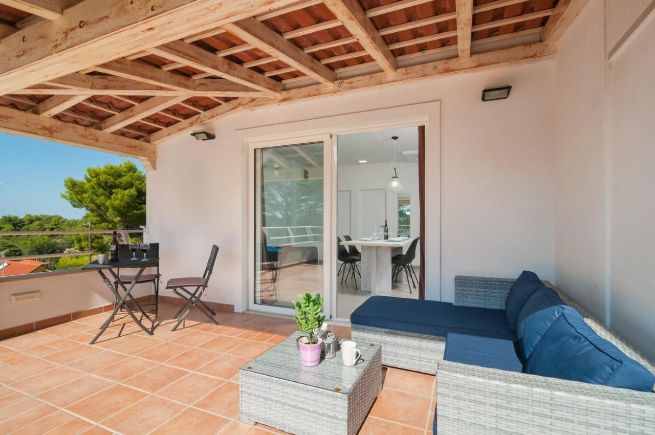 Beachside Villa Marko Milna  Esterno foto