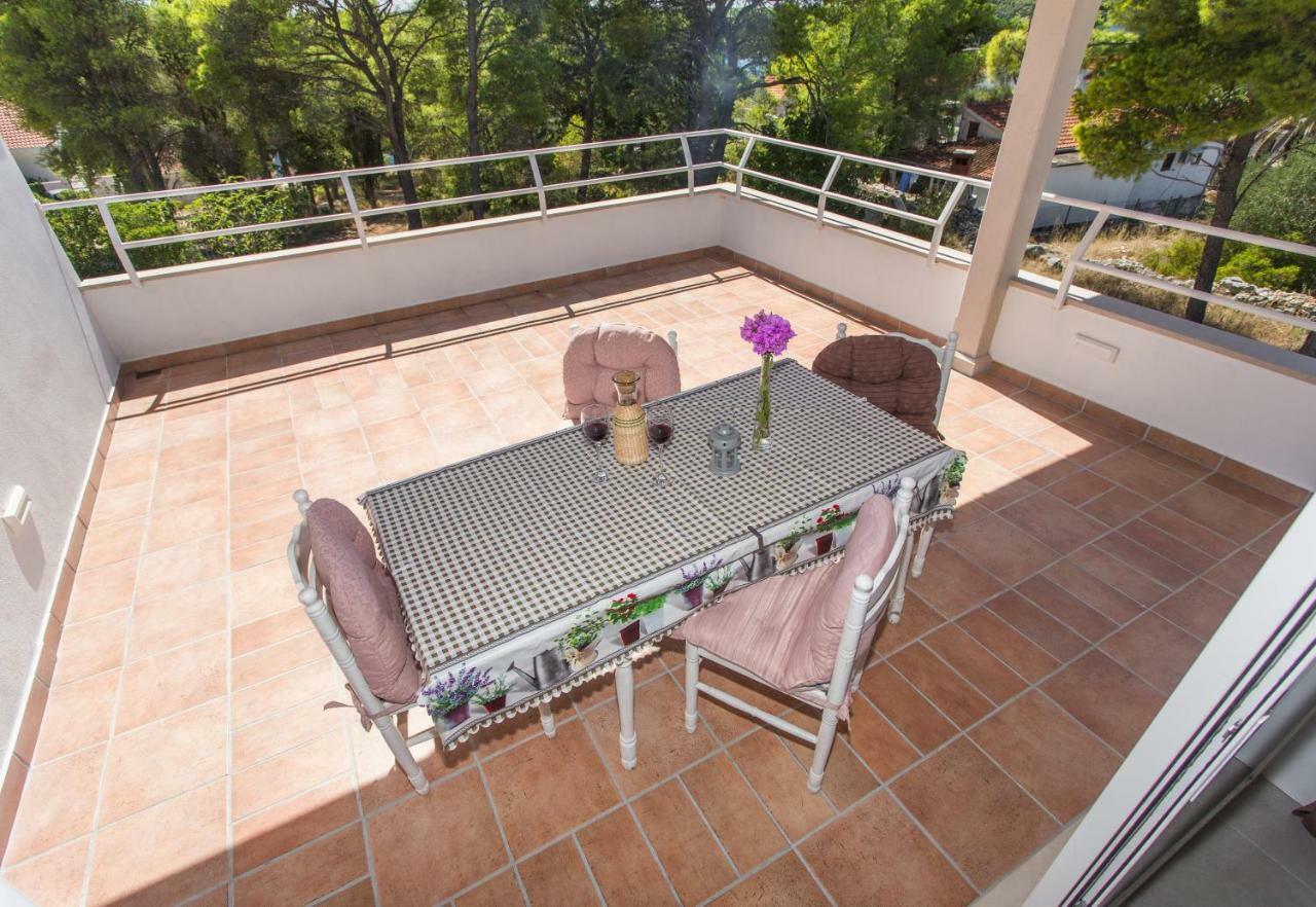 Beachside Villa Marko Milna  Esterno foto