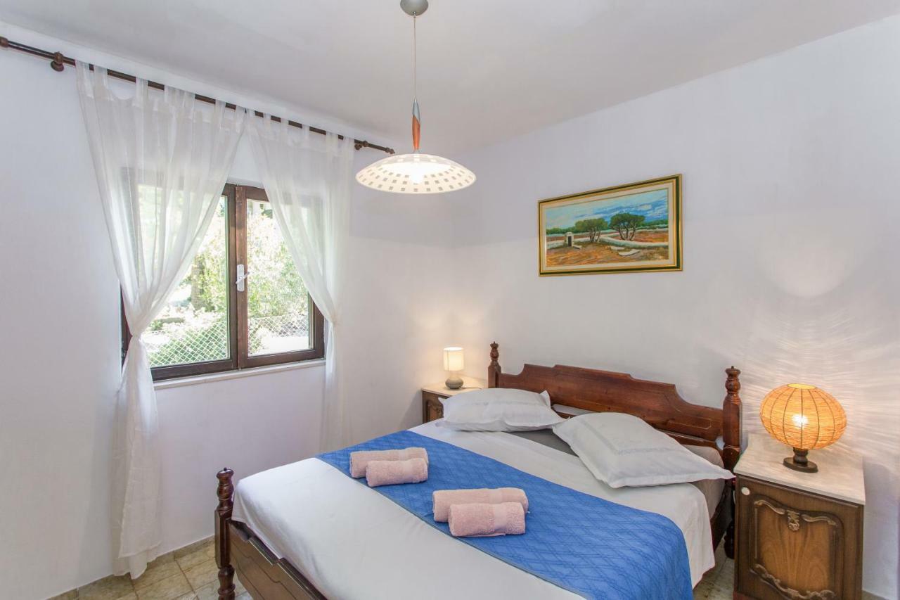Beachside Villa Marko Milna  Esterno foto