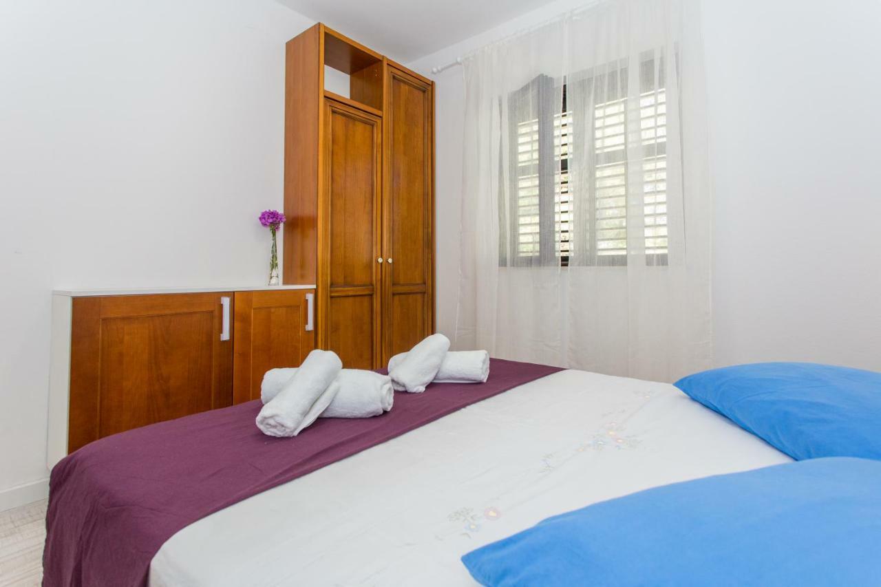 Beachside Villa Marko Milna  Esterno foto